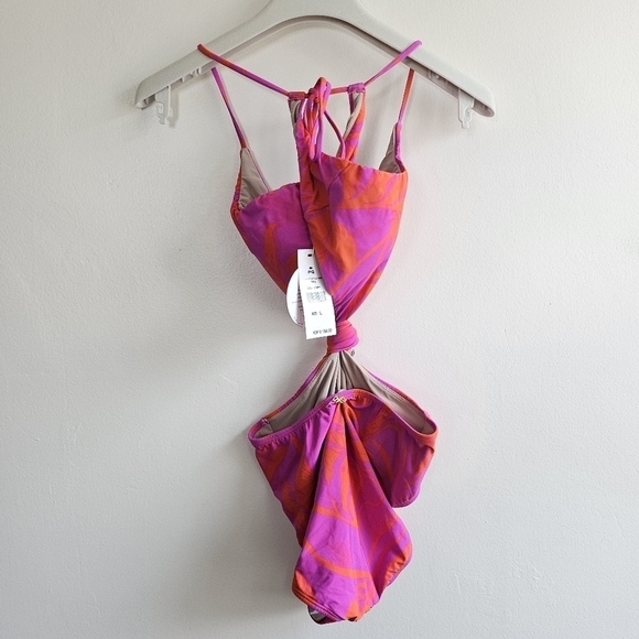 New PQ Swim Del Mar Palms Print Knot Cutout One-Piece Swimsuit NWT Large - Picture 12 of 14